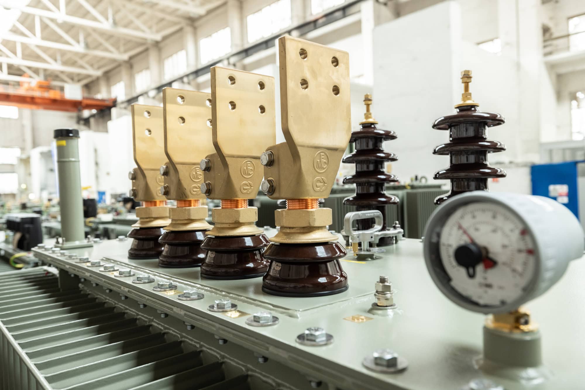 Sicherheit und Zusatzausrüstung eines Trafos  , die Teile des Transformators, Trafos

